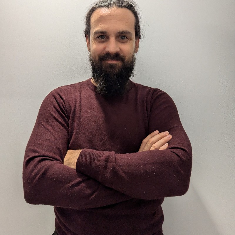 Foto de Daniel Alcaraz pequeña